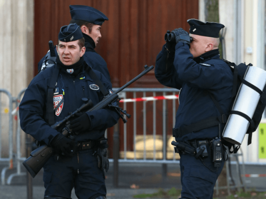 Kako se Francuska policija sprema za Euro 2016?