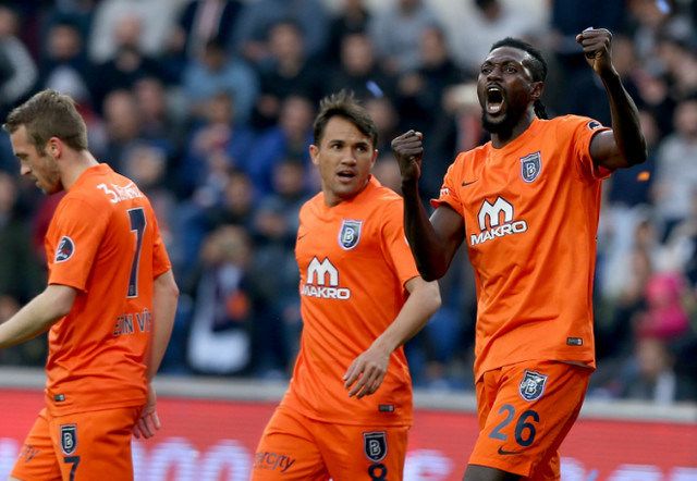 Adebayor otkrio zašto ne priča sa porodicom