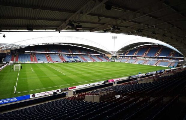 27-godišnja mama izbačena sa stadiona Huddersfield Towna nakon što je gledala svoju prvu utakmicu