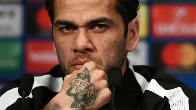 Dani Alves se ispričao zbog objave na Twitteru i još jednom iznenadio nogometnu javnost!