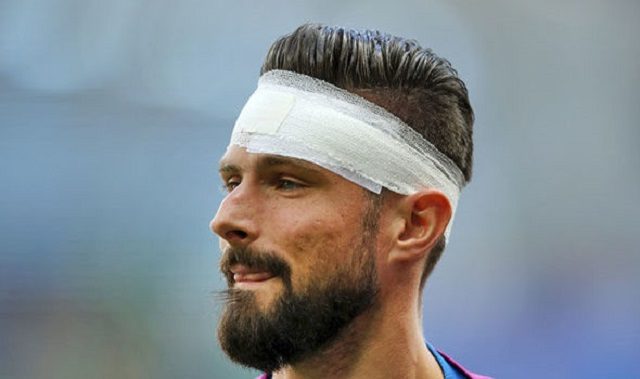 EKSKLUZIVNO OTKRIVAMO: Pravi razlog zbog kojeg je Giroud nosio povez na glavi protiv Australije!