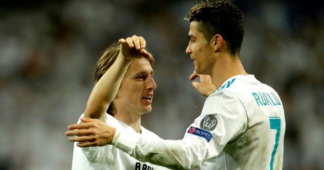 Luka Modrić i Cristiano Ronaldo u bijelom dresu Real Madrida