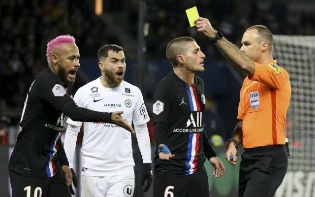 (VIDEO) Francuska javnost u šoku: Neymar dobio žuti karton zbog driblinga!
