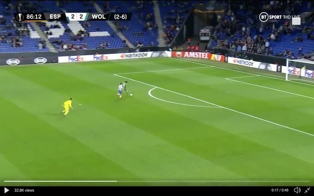 (VIDEO) Da li je ovo promašaj sezone? Prošao braniča i vratara, a zatim promašio prazan gol!