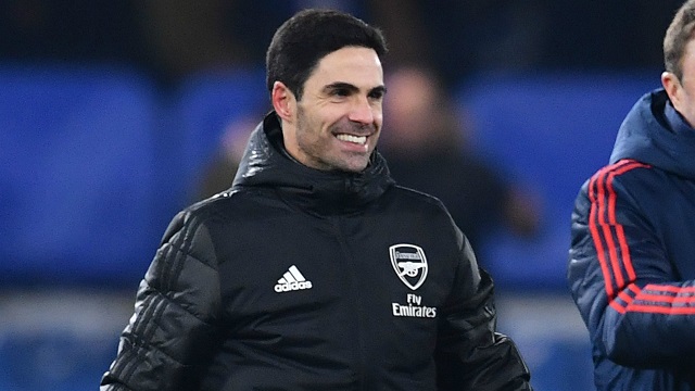 Arsenal danas aktivira