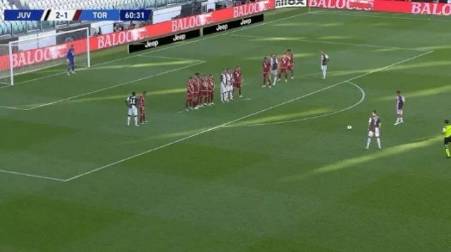 (VIDEO) Nakon dvije godine postigao gol iz slobodnjaka: Ronaldo je to ovog puta radio sa potpuno drugačijom tehnikom!