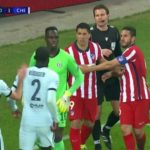 (VIDEO) Prljav potez Suareza nad Rudigerom prošao nekažnjeno!