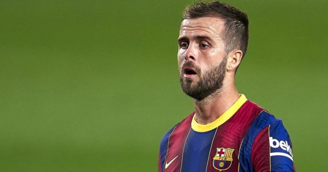 Barcelona šalje Pjanića
