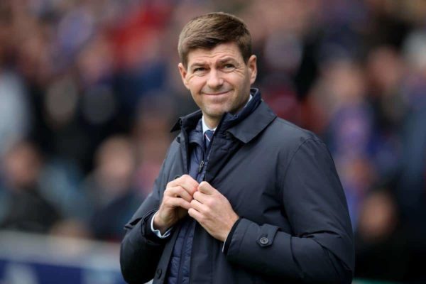Steven Gerrard preuzima