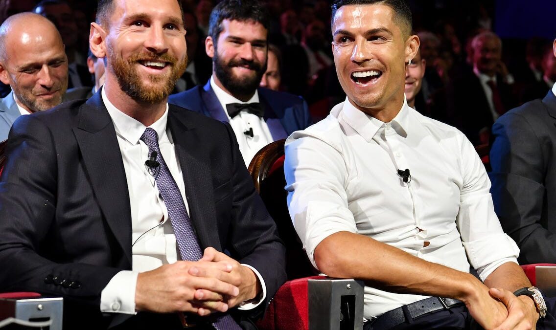 Cristiano Ronaldo izazvao kaos u komentarima ispod objave na kojoj se navodi da je Messi ukrao Zlatnu loptu!