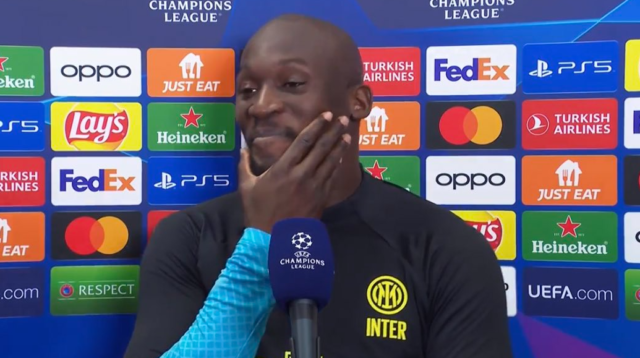 Romelu Lukaku se pohvalio pred TV kamerama, a ima 103 kg: Pogledajte moje grudi, u formi sam
