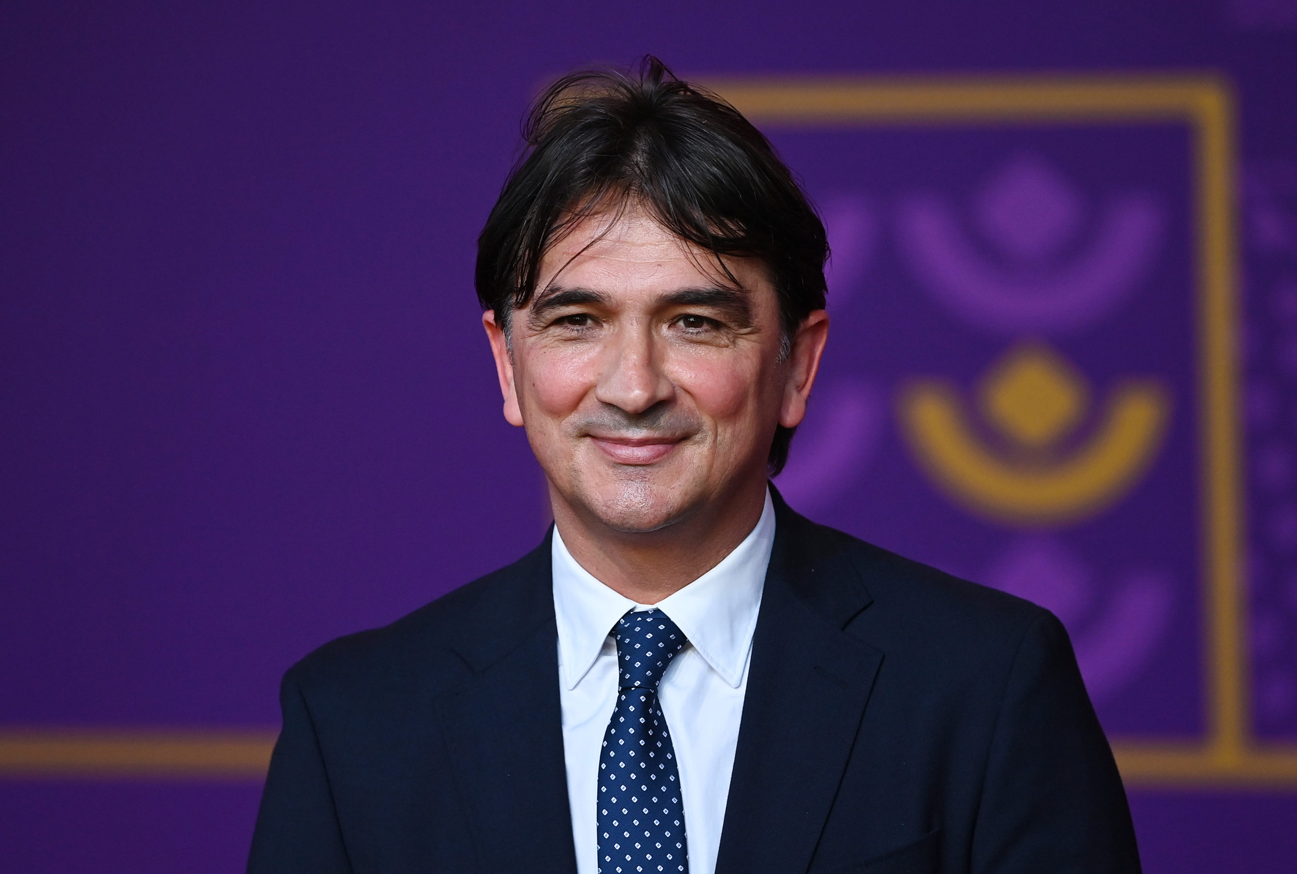 Zlatko Dalić, izbornik Ujedinjenih Arapskih Emirata, u odijelu