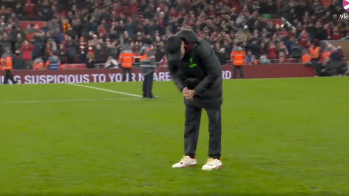 Jurgen Klopp tijekom slavlja izgubio vjenčani prsten. Evo kako ga je kamerman spasio