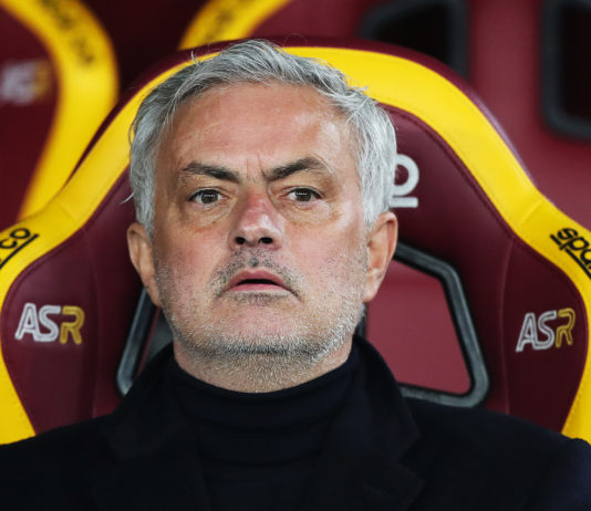 Mourinho u brojkama: 26 trofeja, 100 bodova u jednoj sezoni i rekord koji u Europi nema nitko osim njega José Mourinho na klupi za pričuve tijekom utakmice Rome