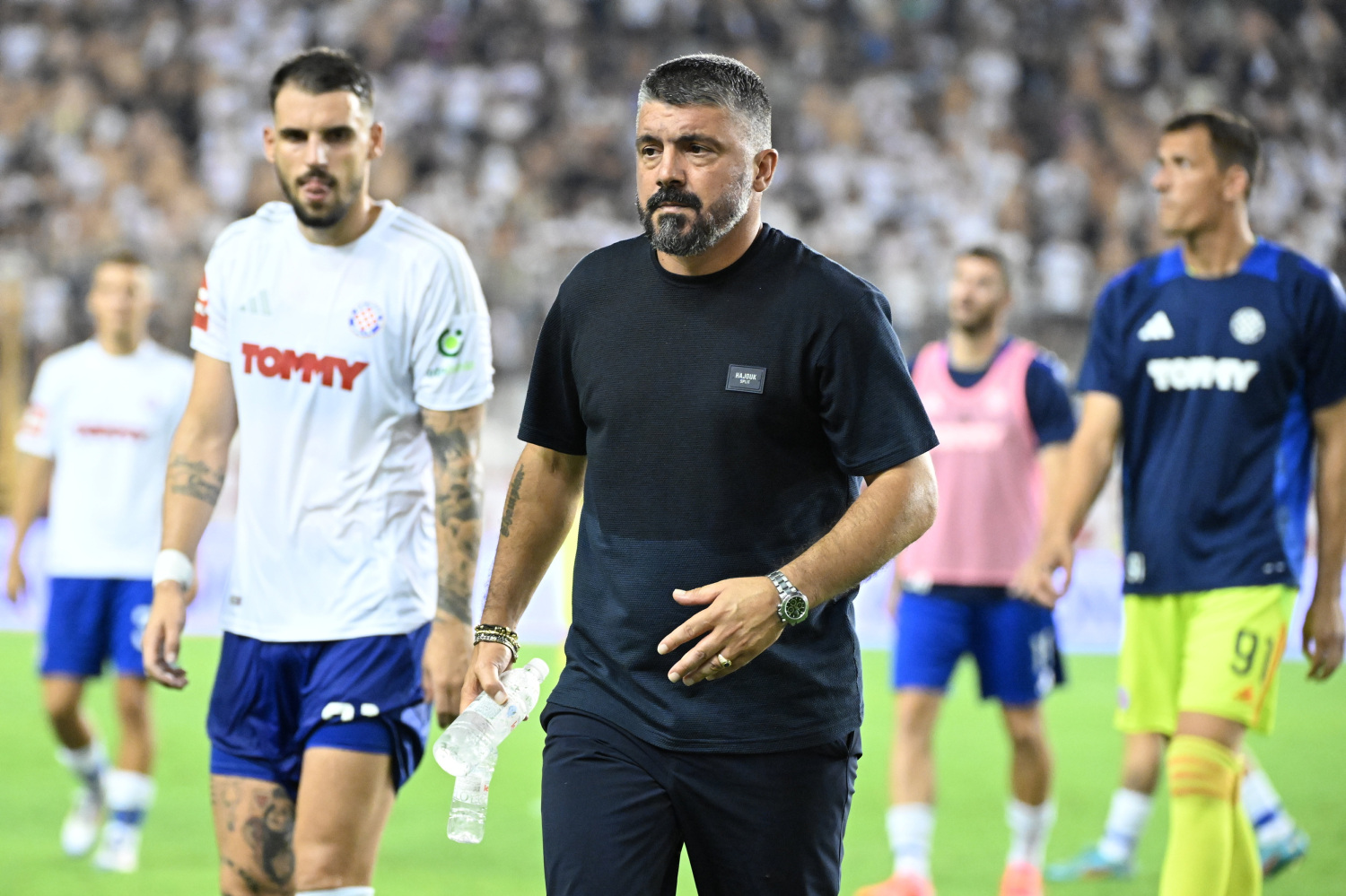 Gennaro Gattuso na travnjaku Poljuda uz igrače Hajduka