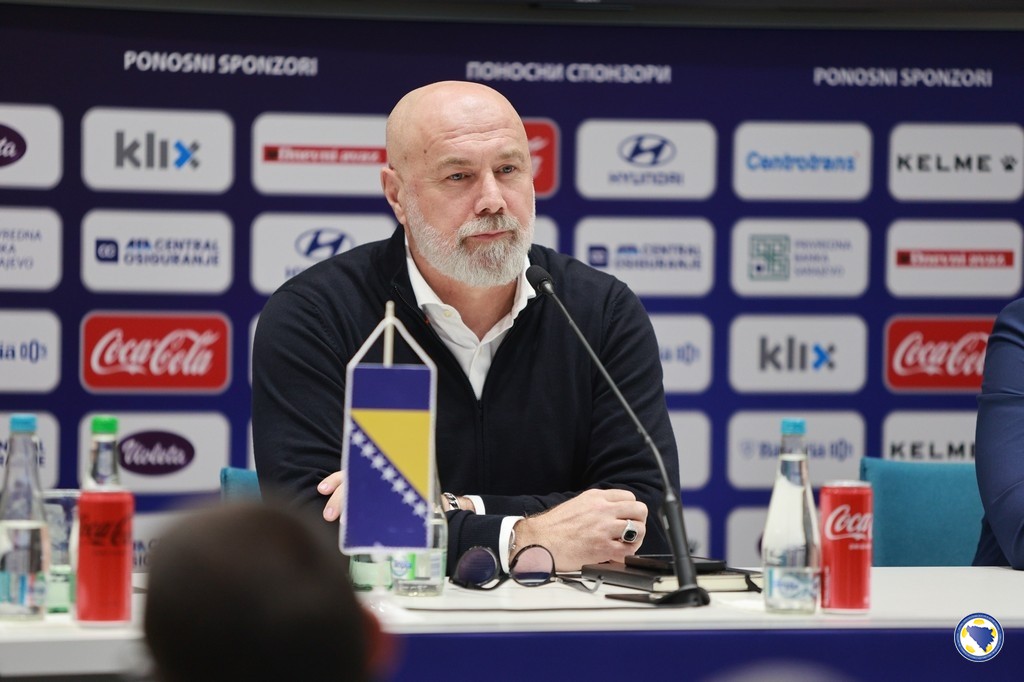 Izbornik BiH Sergej Barbarez na konferenciji za medije
