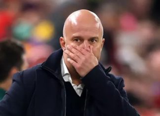 Liverpool održao hitan sastanak: Slotu postavljen ultimatum, u kontaktu i s Kloppom