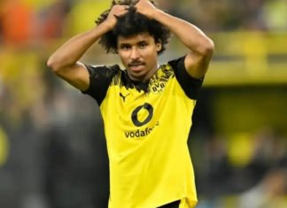 Adeyemi u problemima zbog ilegalnog oružja, Kovač poručuje: “Nisam mu ja otac”