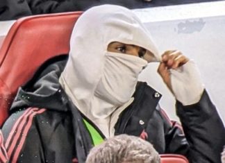 Slika Salaha s maskom kruži internetom, ali agonija Liverpoola traje: Neće ga biti još tri kola