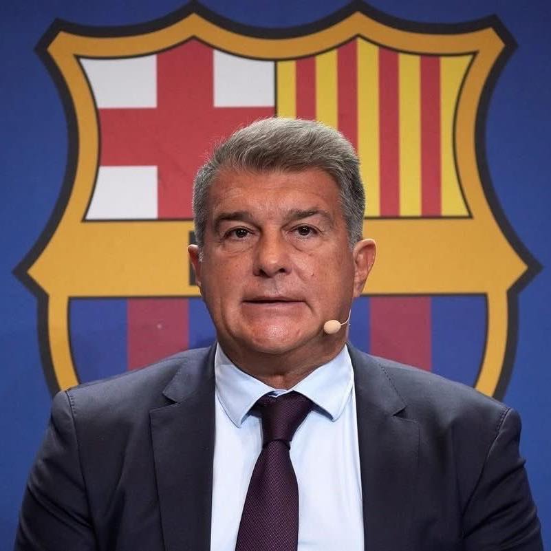 Joan Laporta, predsjednik Barcelone, uz grb kluba