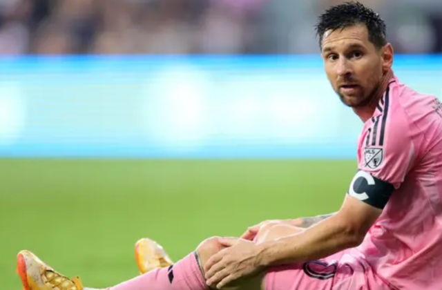Messi zabrinuo navijače: Nakon slobodnog udarca osjetio bol i morao napustiti teren