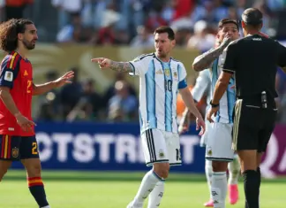 Messi na udaru kritika nakon finala: “Pokušao je ishoditi crveni karton za Cucurellu”