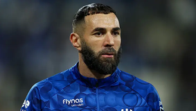 Benzema se želio vratiti u Lyon i igrati besplatno. Saudijci mu pokvarili plan