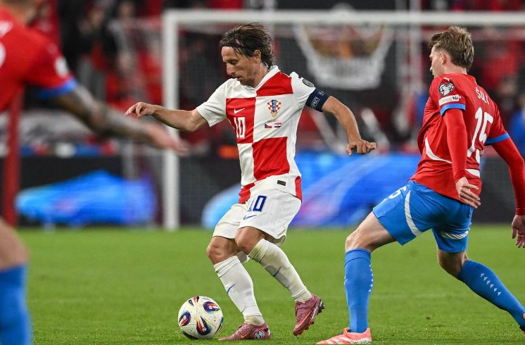 Luka Modrić u utakmici Češka – Hrvatska u Ligi nacija