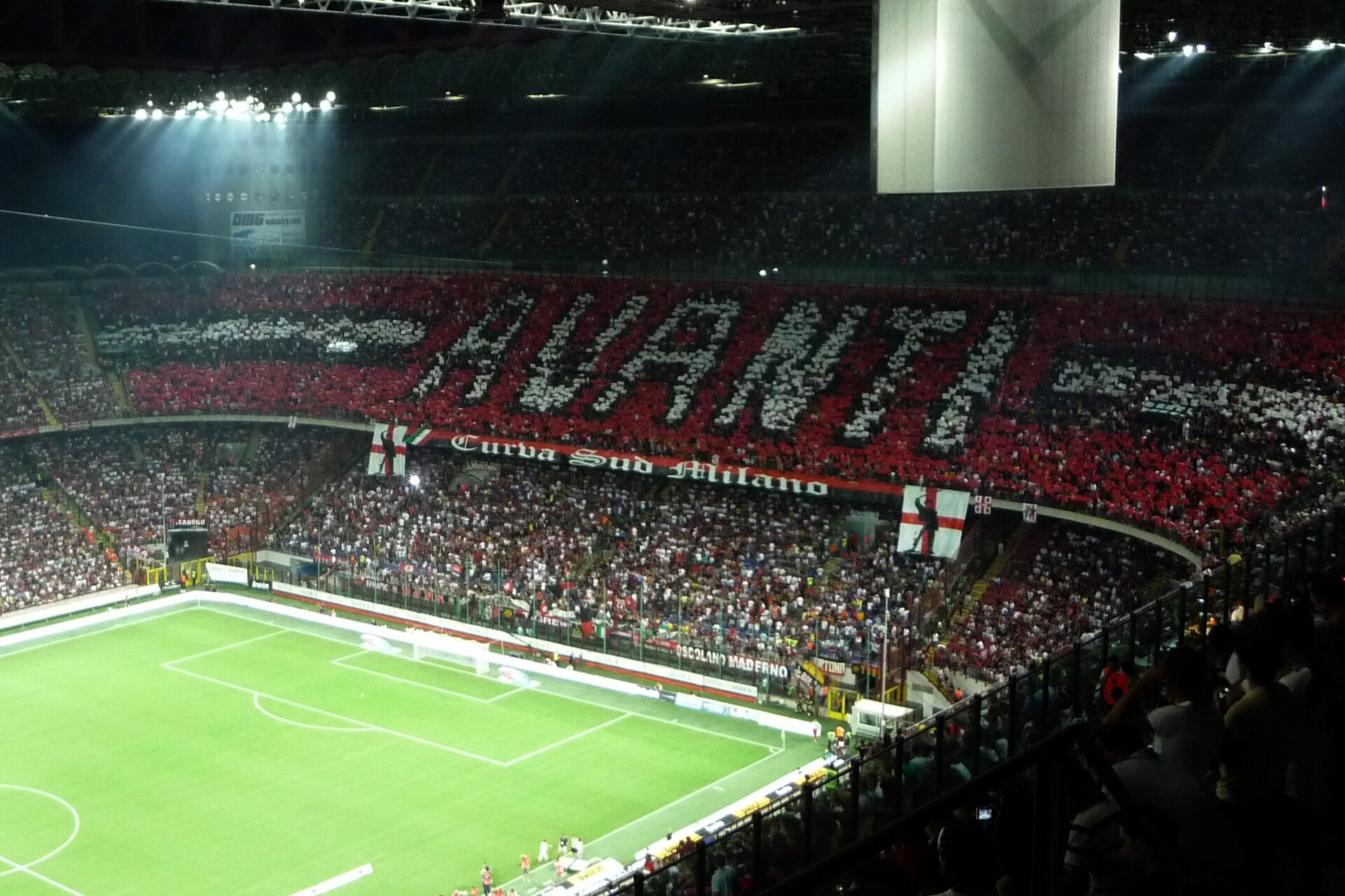 San Siro, Curva Sud Milano, stadion na kojem se u subotu igra milanski derbi