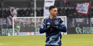 Hajduk – Ajax: Míchel se zakačio s Gloukhom, a Katalinić tvrdi da Ajax već traži alibije Oscar Gloukh, Ajaxov veznjak s brojem 10, na terenu uoči utakmice