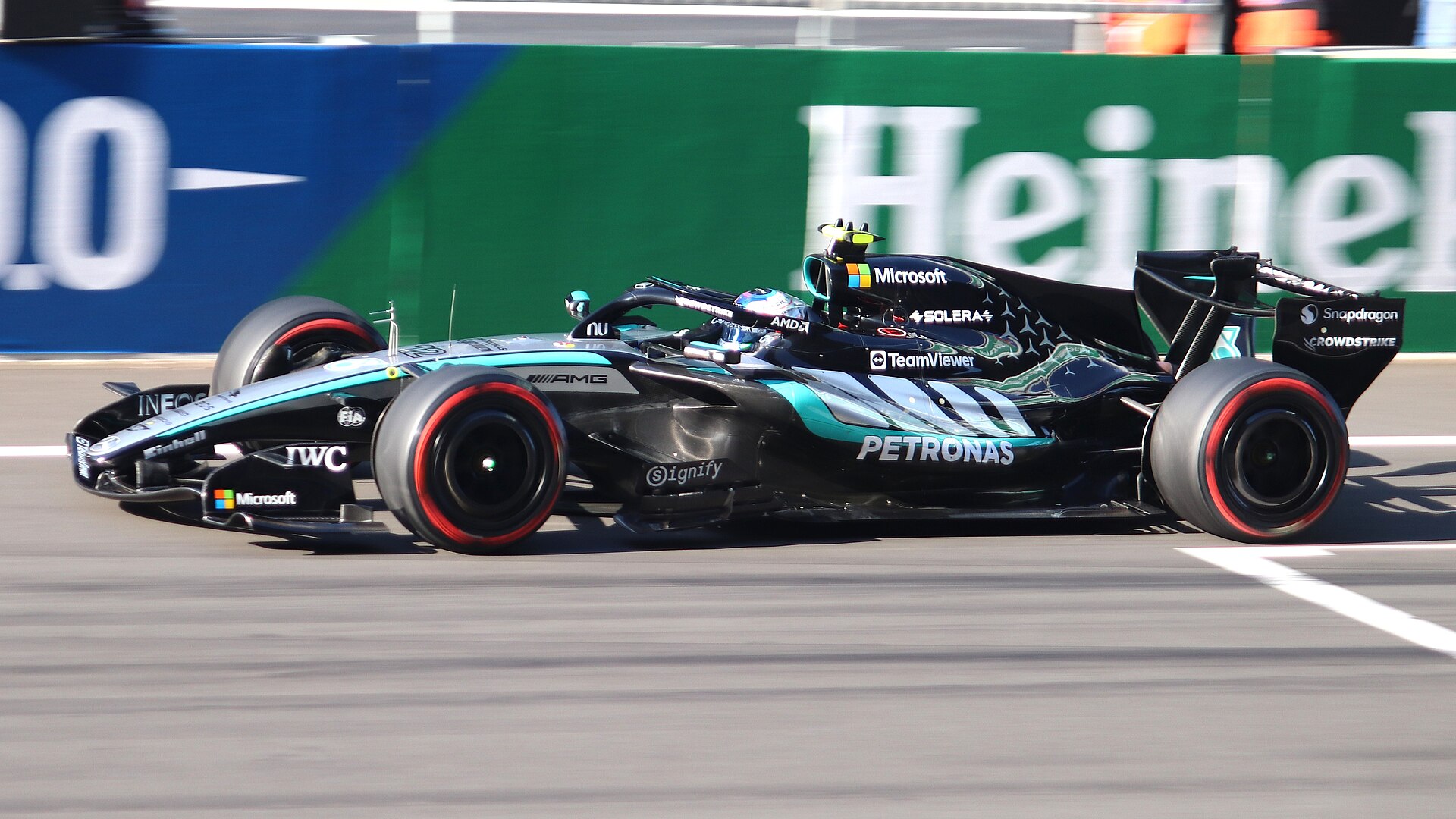 Kimi Antonelli u Mercedesovu bolidu W17 u kvalifikacijama za VN Kine 2026.
