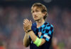 Modrić o Cucurelli i crvenom kartonu Perišića: „Bolje da ne pričam što sam mu rekao” Luka Modrić, kapetan hrvatske reprezentacije, pljeska navijačima
