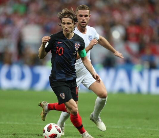 Hrvatska – Engleska prognoza: sastavi, Bilić protiv Tuchela i što se promijenilo od 4:2 u Dallasu Luka Modrić u dvoboju s Jordanom Hendersonom u polufinalu Svjetskog prvenstva 2018. između Hrvatske i Engleske u Moskvi