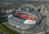 Engleska – Češka prognoza: Kane izjednačuje Shiltona, a Češka na Wembley stiže s nula bodova Zračna fotografija stadiona Wembley u Londonu s lukom iznad crvenih tribina