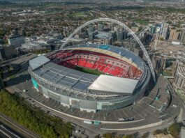 Engleska – Češka prognoza: Kane izjednačuje Shiltona, a Češka na Wembley stiže s nula bodova Zračna fotografija stadiona Wembley u Londonu s lukom iznad crvenih tribina